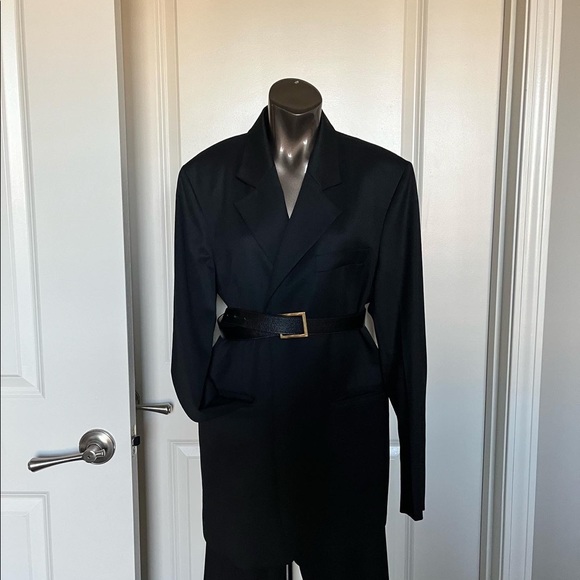 LVIR Suit. Size Medium - Picture 5 of 6